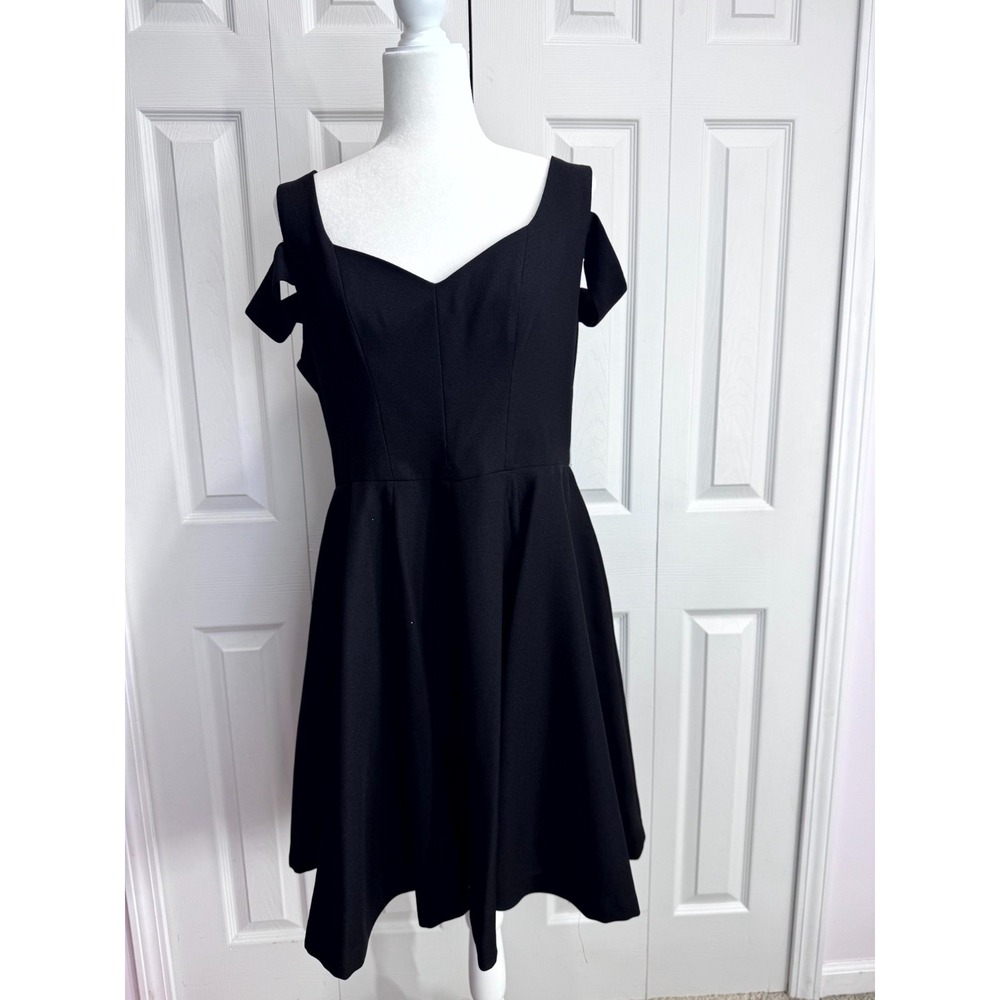 Betsey Johnson Cold Shoulder Dress Women's 14 Black Fit & Flare Sweetheart Neck
